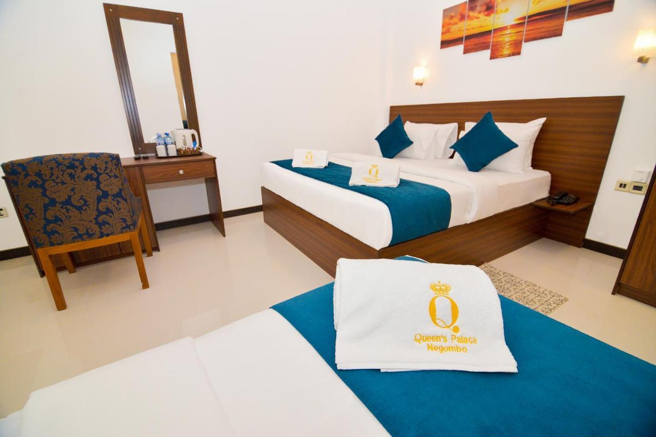 Negombo New Queen'S Palace ภายนอก รูปภาพ